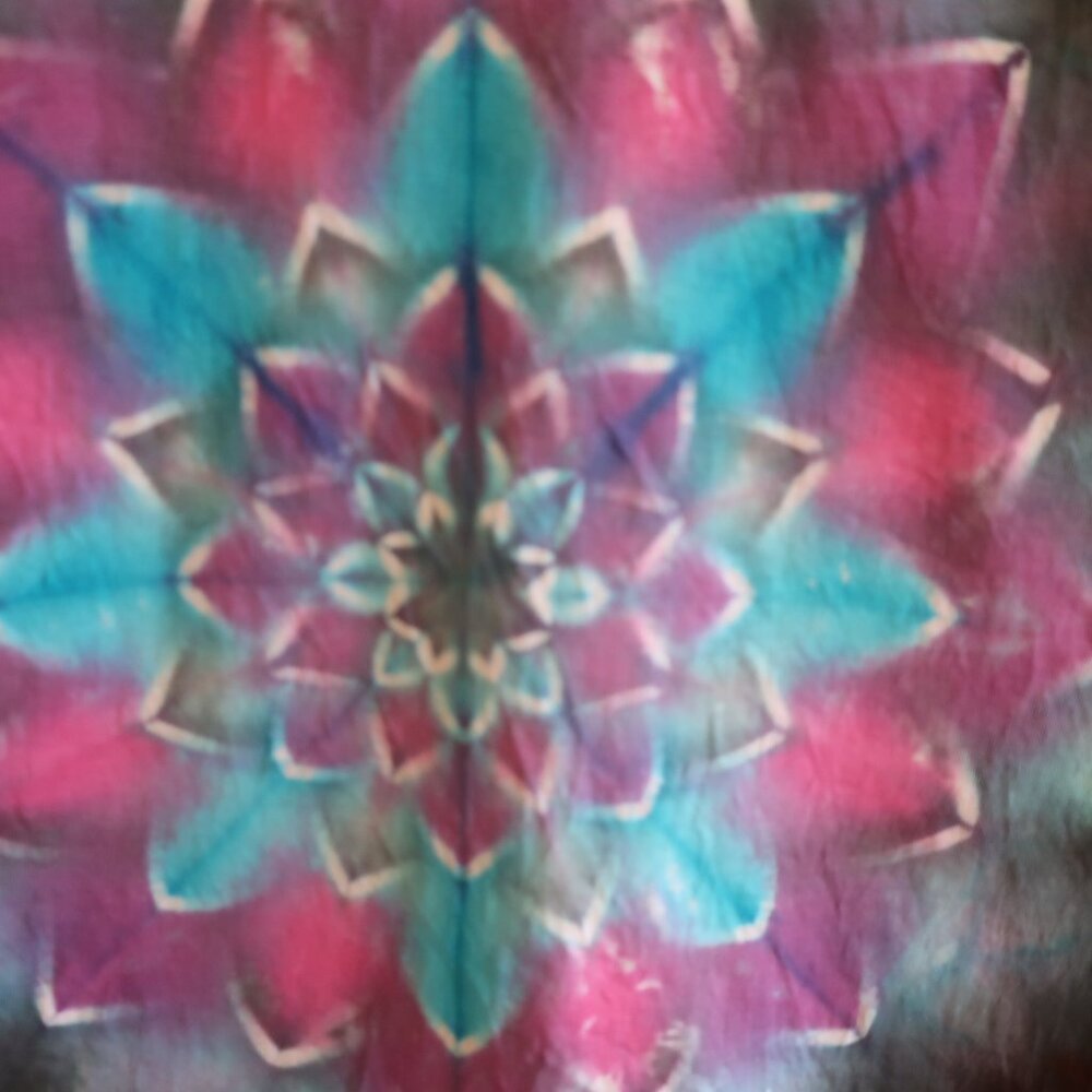 Mandala tie dyed t-shirt - unisex Large - New and ready to ship - Picture 2 of 7